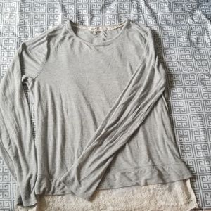 Long sleeve women's tee with lace bottom